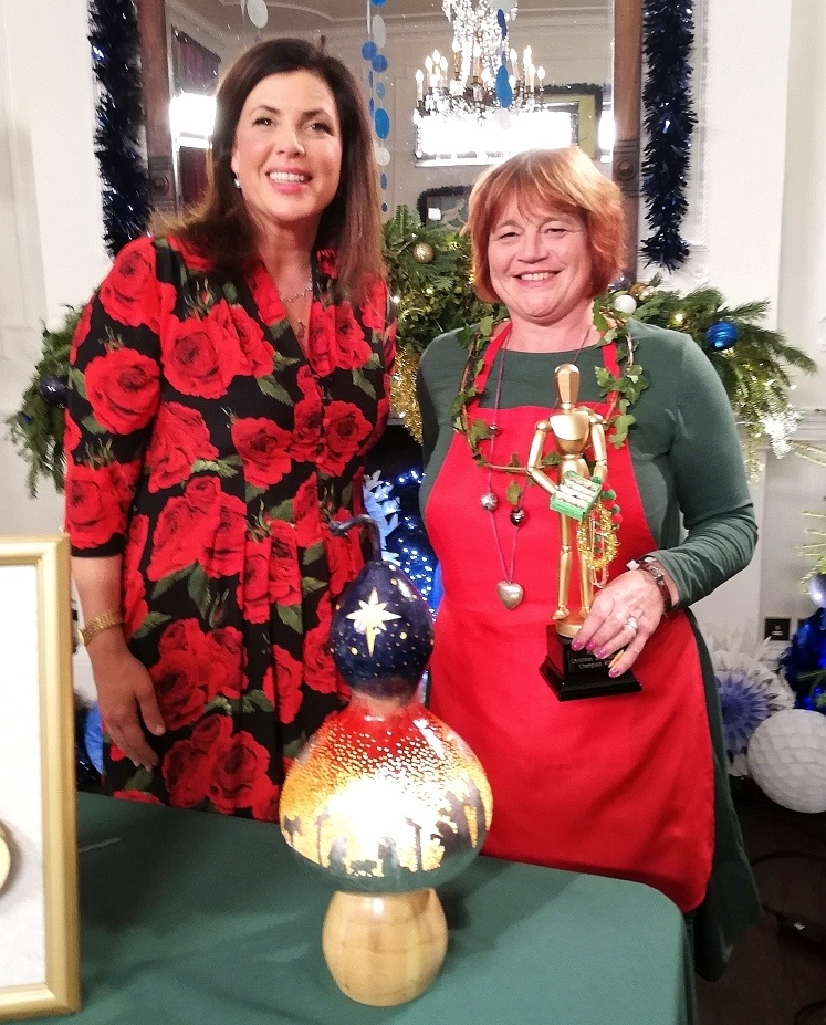 As seen on TV Amanda Rutland with Kirsty Alsop