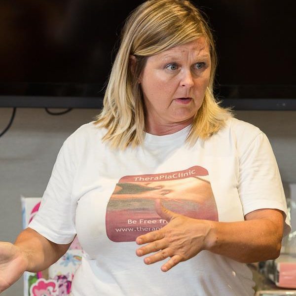 Pia Blackman
Therapia
Swedish massage and training for companies looking to enhance wellbeing.
07504 885003